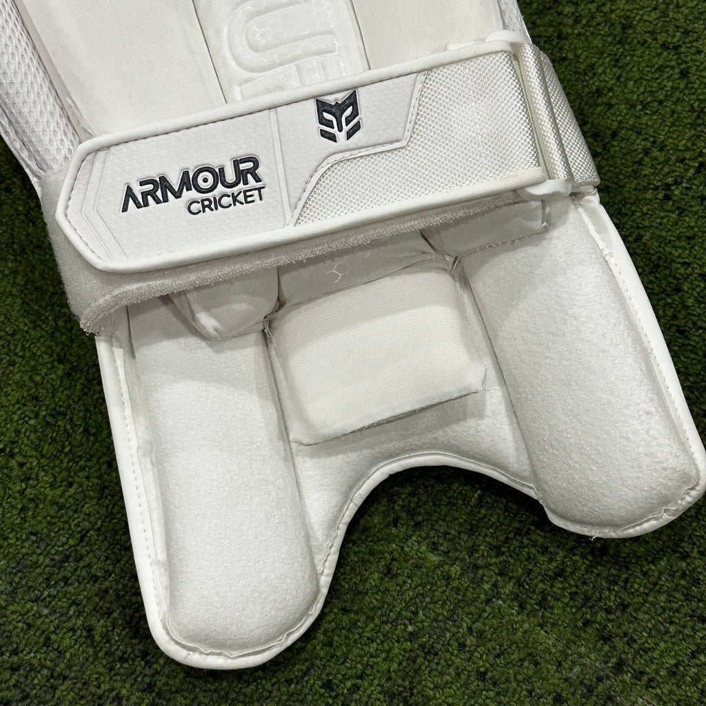 Armour Cricket Legends (Top of the line) Batting Leg Guard with Gel Tech - Players Grade - Cricket Leg Guards - Wiz Sports