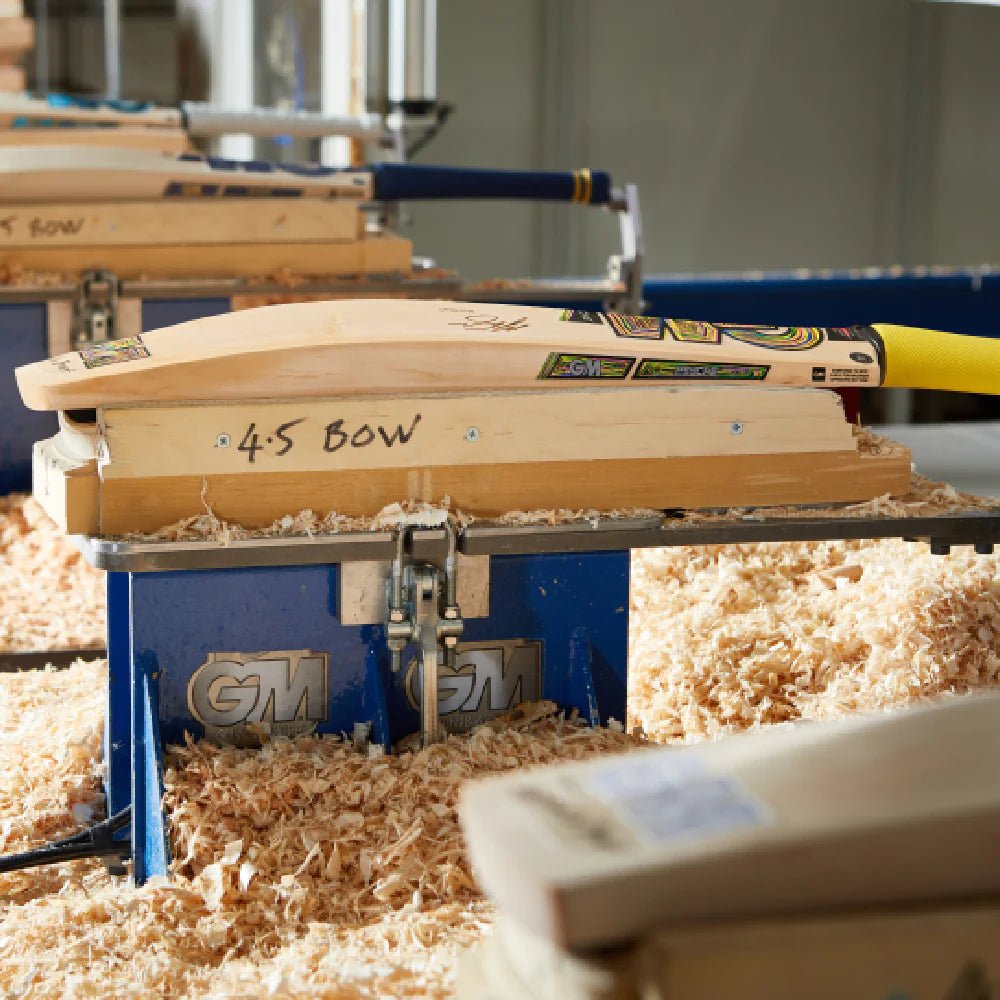 Gunn & Moore Matt Short Players Edition EW Cricket Bat – Senior - Cricket Bat - Wiz Sports