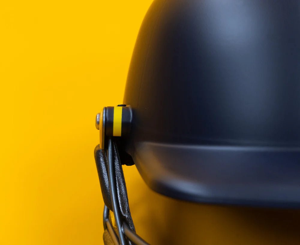 MASURI E - LINE PLUS TITANIUM CRICKET HELMET 25 - 26 EDITION - Wiz Sports