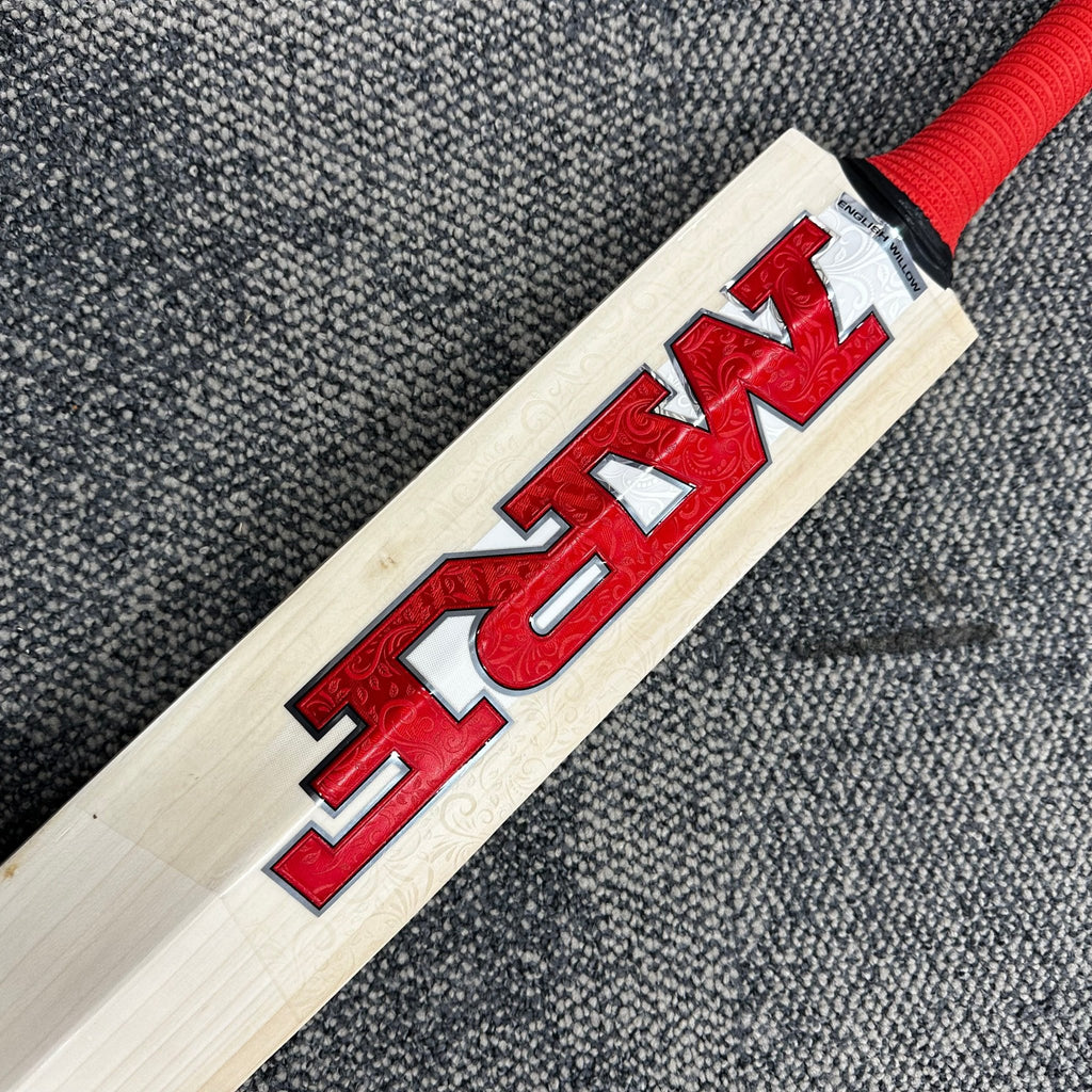MRF Genius Grand King English Willow Cricket Bat – 2025/26 Edition - Cricket Bat - Wiz Sports
